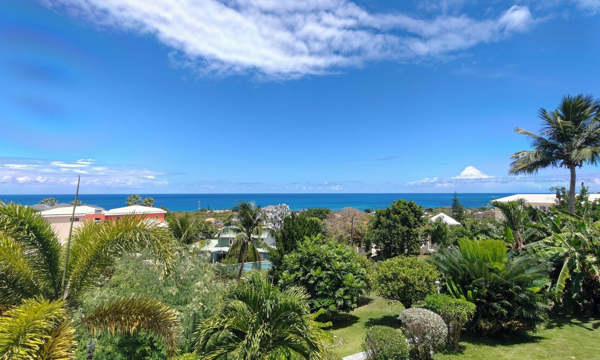 St. John's Apartment | Garden Studio/Dickinson Bay/On-site car rental