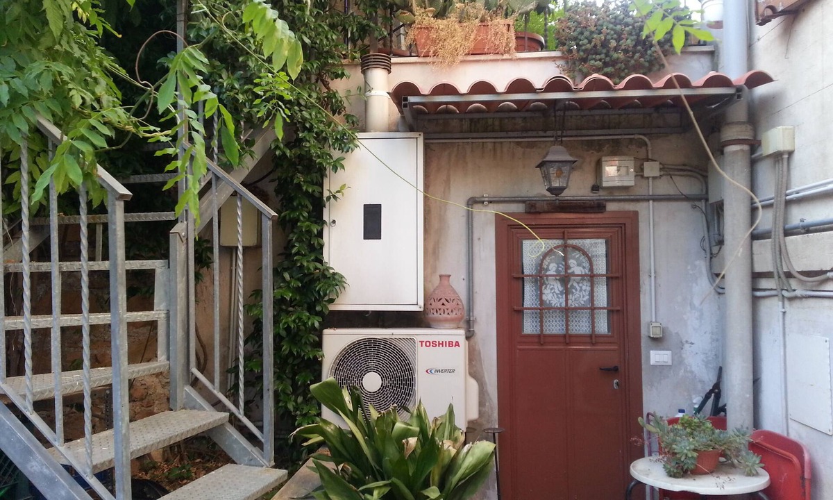 Prenestino-Centocelle Apartment | GARDEN STUDIO near metro C-Mirti