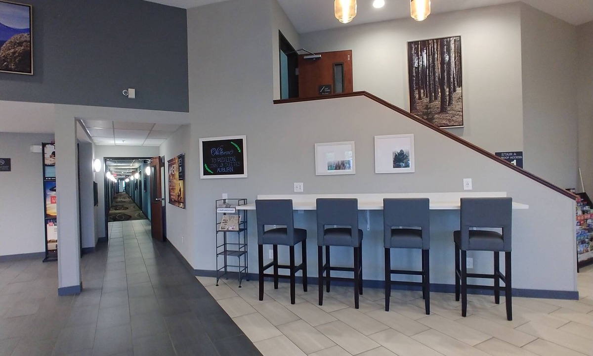 Auburn Hotel | Garner Auburn - Seattle by IHG