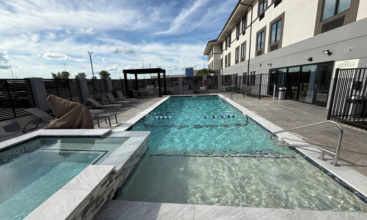Norman Hotel | Garner Hotel Norman Universirty Area by IHG