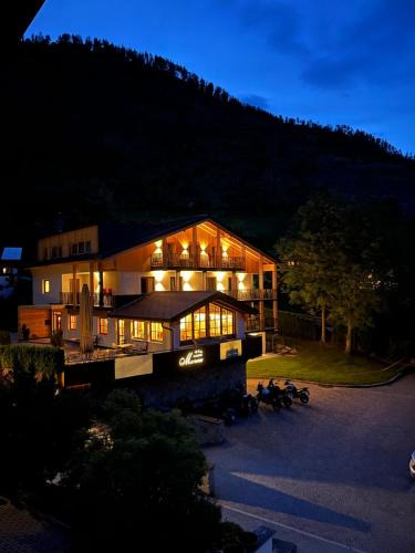 Clusio Bed & Breakfast | Garni Marianne