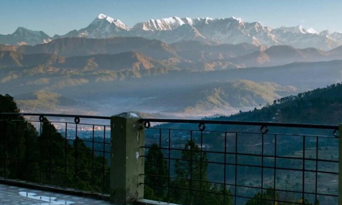 Kausani Hotel | Garur Valley