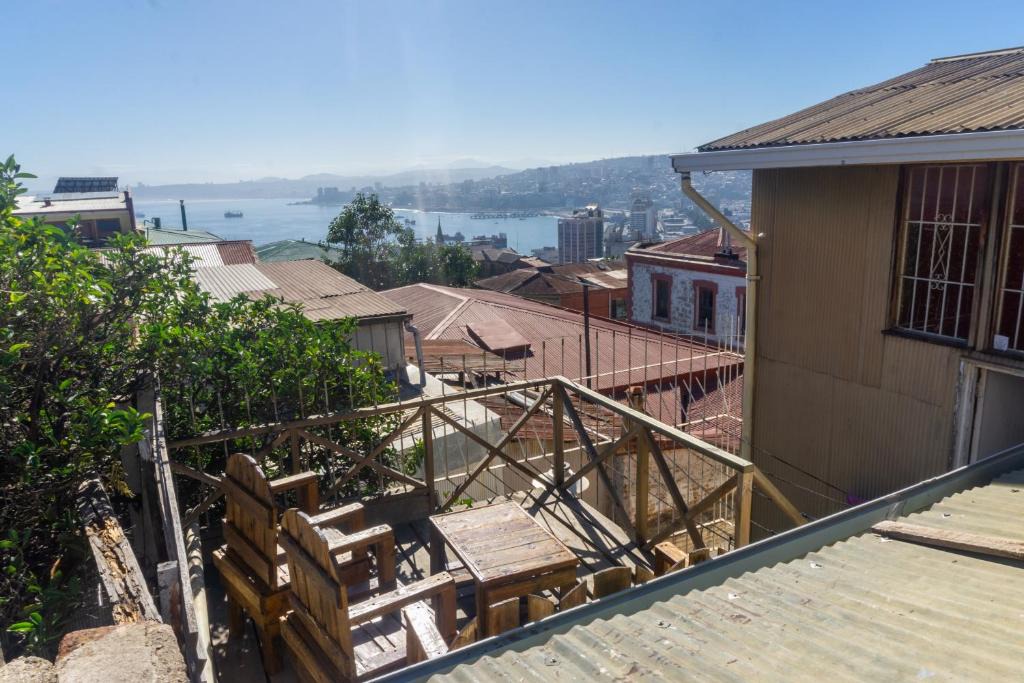 Cerro Alegre House | Gatalegre Hostel