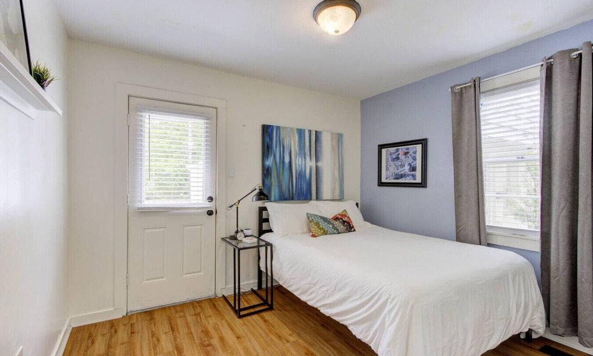 Midtown Apartment | Gated Community | 10 Min to Downtown & Nightlife