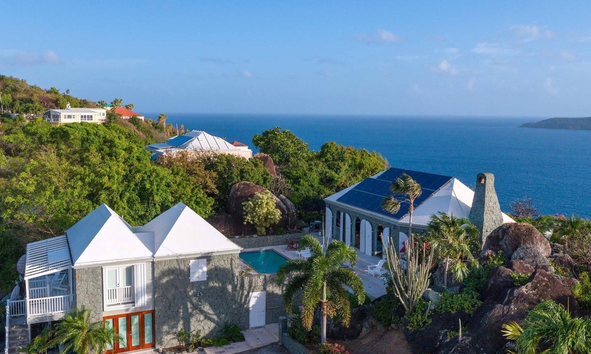 Estate Peterborg Villa | Gated privacy, Beautiful Views, Heated Pool, Huge Great Room for Entertaining.