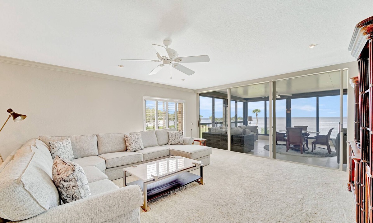 Burnt Store Marina Condo | Gated Riverfront Condo w/Snowbird Appeal – 30-Day Stay Required