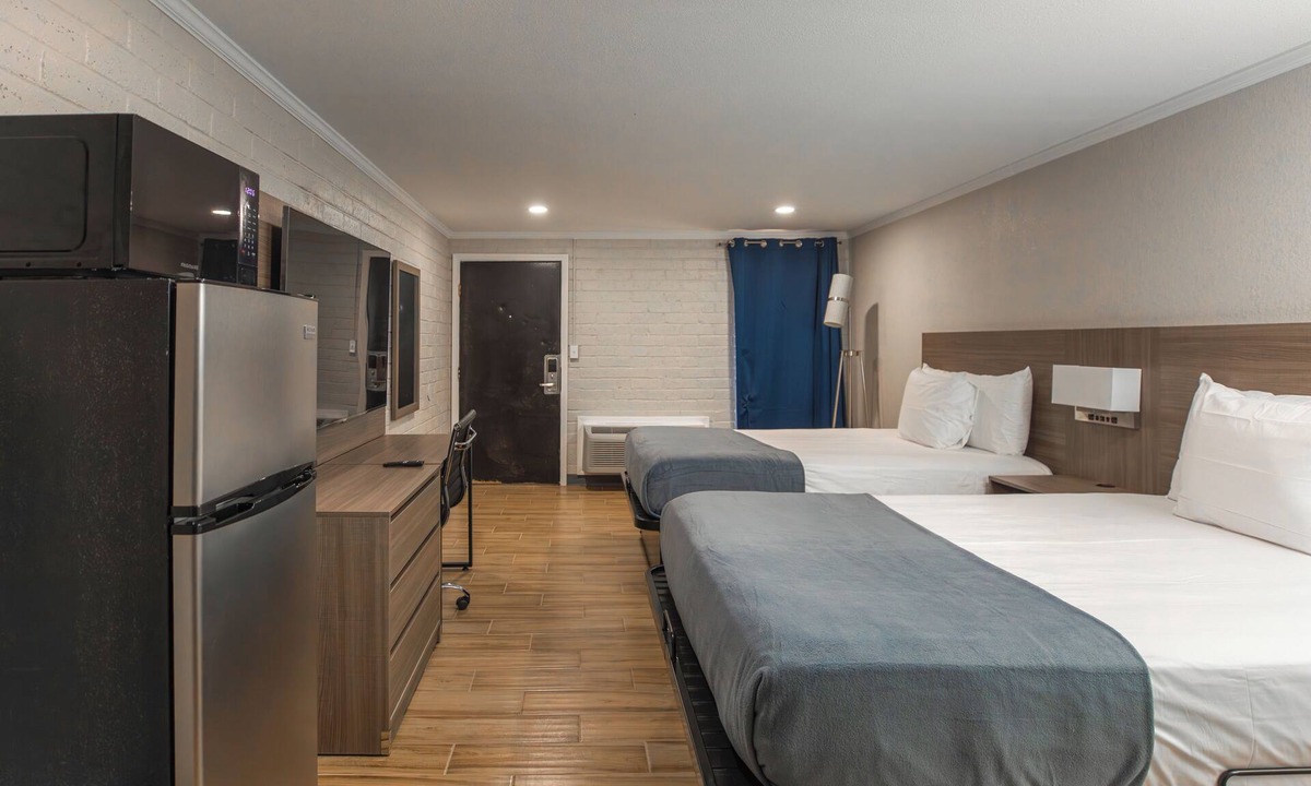 Graham Hotel | Gateway Inn