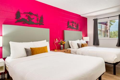 Harvie Heights House | Gateway Suites Rocky Mountains Private Double room close to Banff