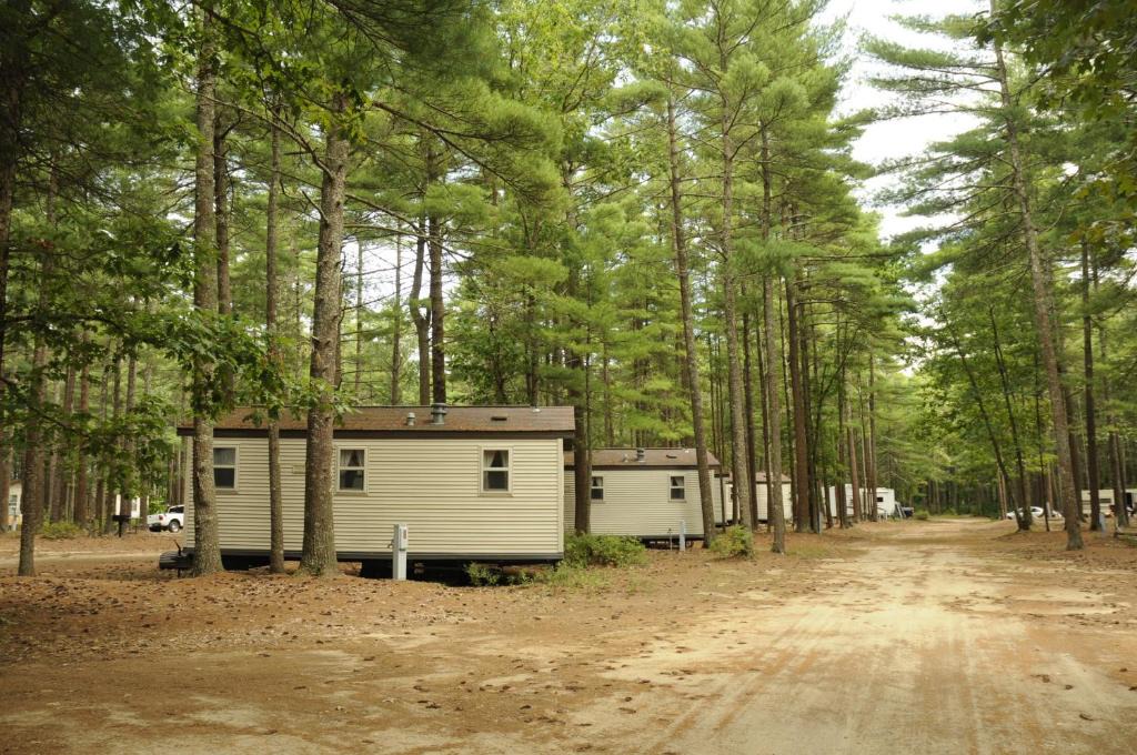 Rochester Resort | Gateway to Cape Cod Vacation Cottage 3