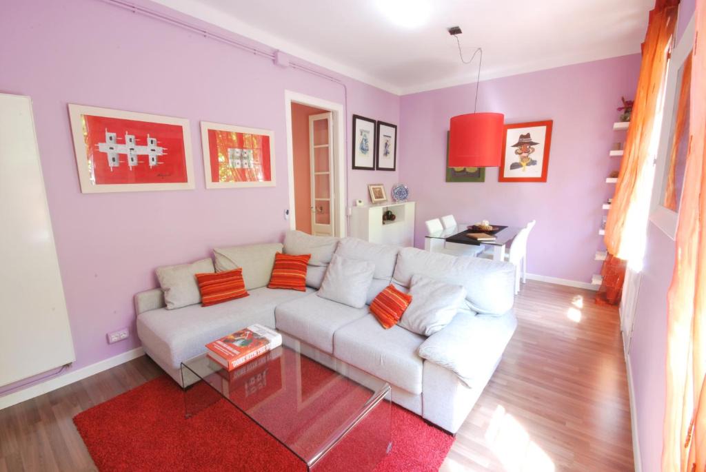 La Sagrada Familia Apartment | Gaudi SDB