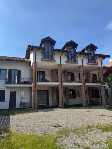 Gallarate Villa | GC Petit Palais