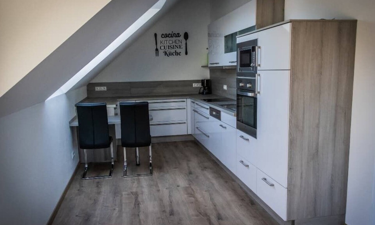 Seebarn Apartment | Gemütliche Dachgeschosswohnung mit Saunabereich