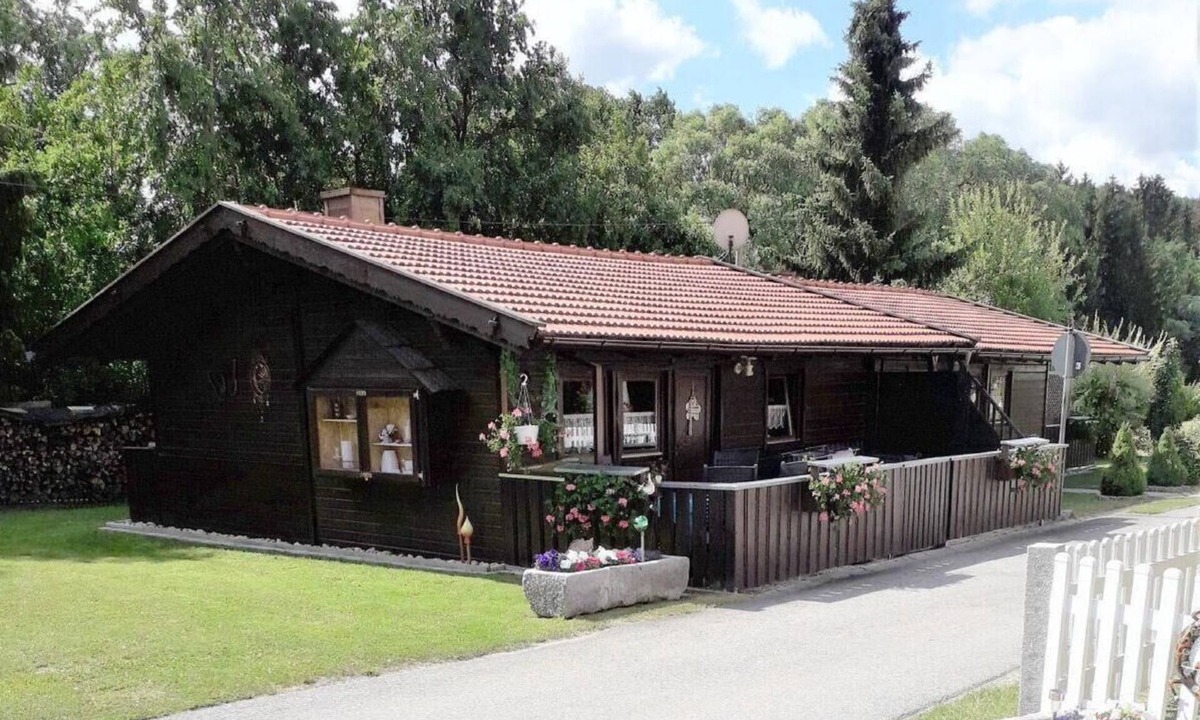 Eppenschlag Apartment | Gemütliches Ferienhaus umrahmt von Wiesen und Wäldern