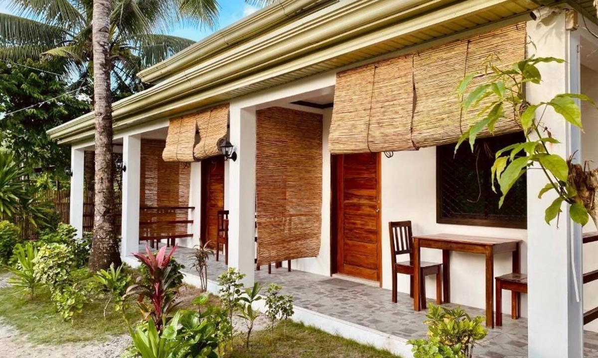 General Luna Hostel | General's Hideout Siargao