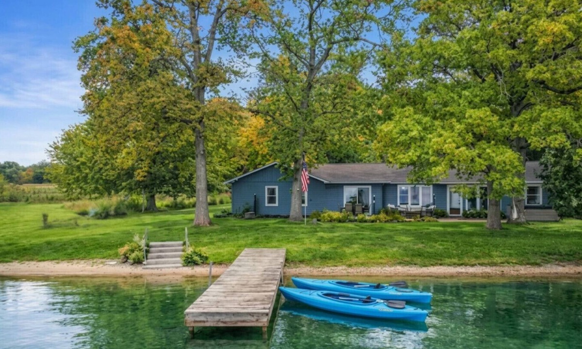 Summit House | Genesee Lake 4BR Modern Escape