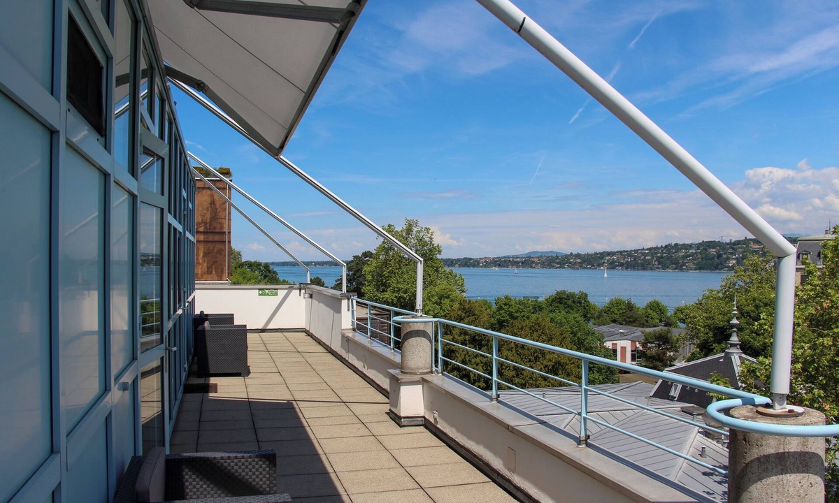 Le Prieure Hostel | Geneva Hostel