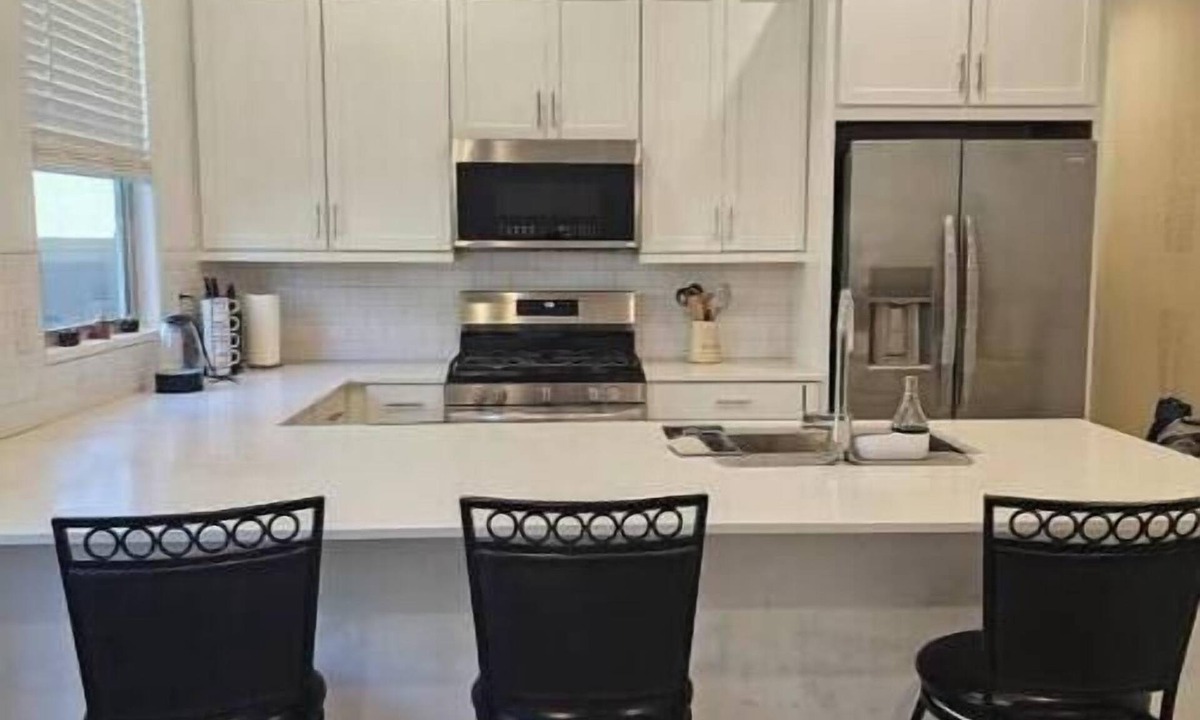 Maryvale House | genie's palace@statefarm stadium