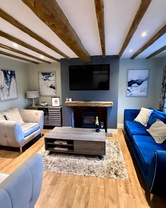 Alcester House | George Cottage, Alcester