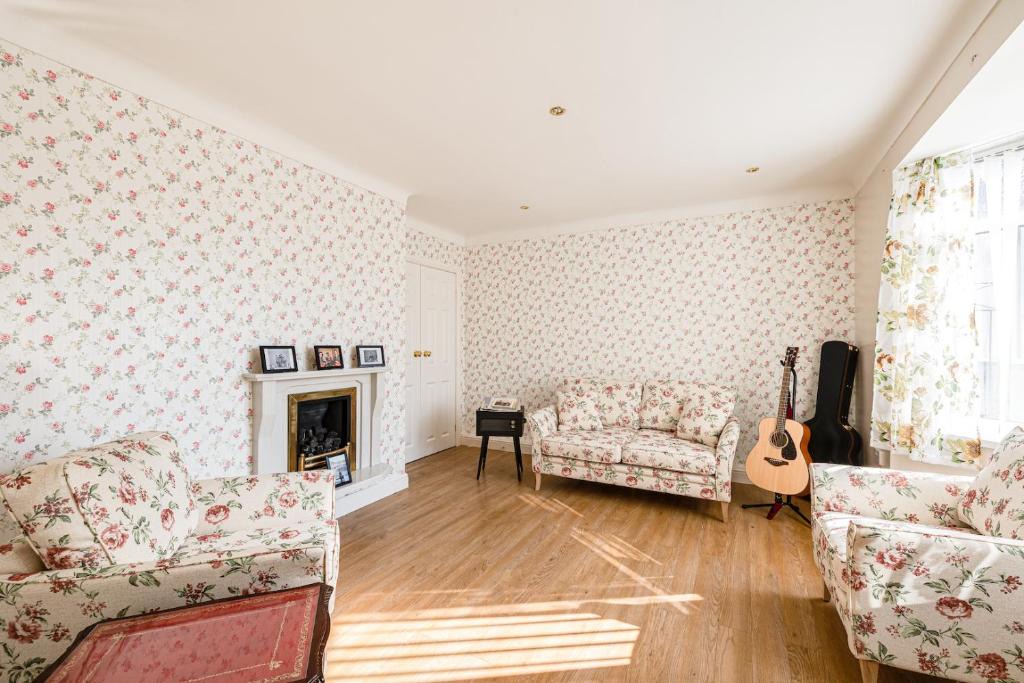 Speke Apartment | George Harrison's Former 3Bed Home in Liverpool