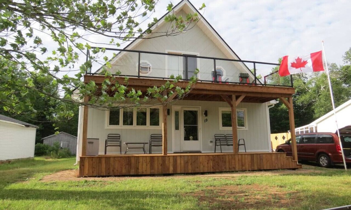 Grand-Digue Ski Chalet | Get-A-Way Beach Chalet