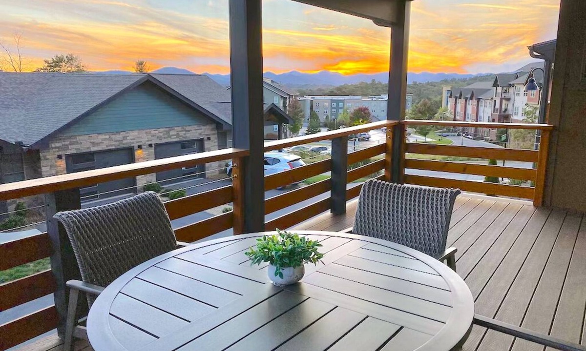 Woodfin House | Getaway: Modern Comfort Meets Mountain Charm