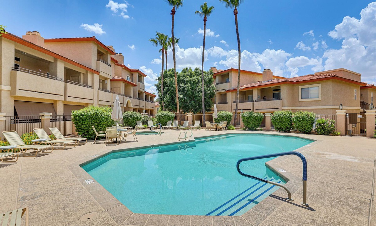 North Mountain Condo | Getaway w/Balcony & Spa: 13 Mi to Old Town