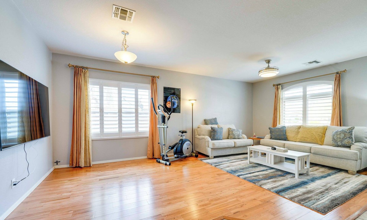 Westwing Mountain House | Getaway w/ Hot Tub: Near Peoria Mountain Preserve!
