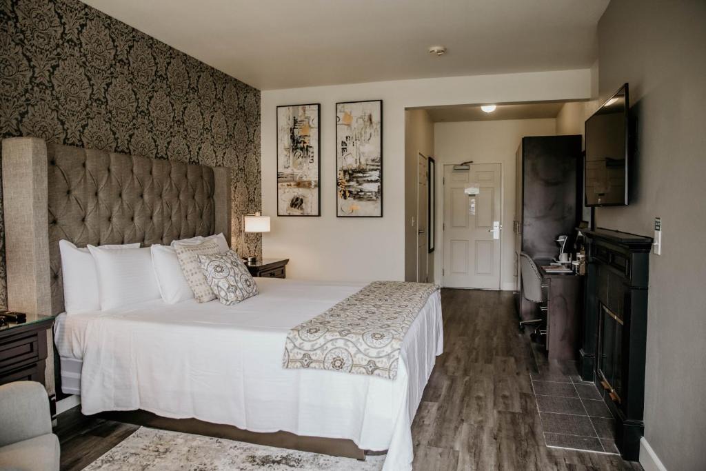 Geyserville Hotel | Geyserville Inn