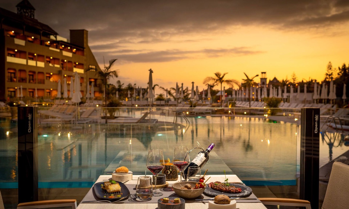 El Duque Hotel | GF Victoria