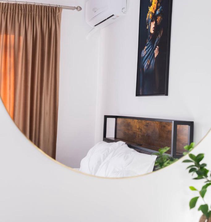 Vaslui Apartment | Ghetto Experience - Self Check-In - Usa cu Cod