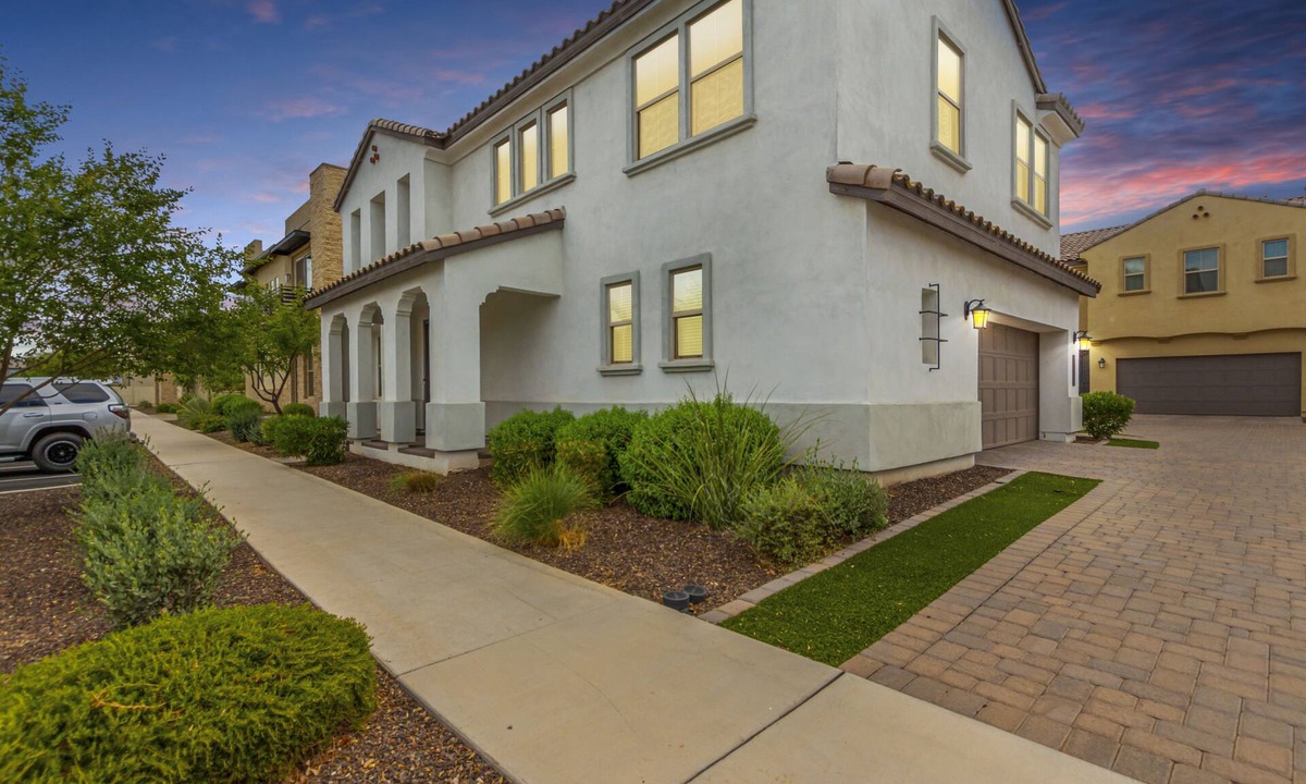 Ashley Heights House | Gilbert Haven: A Family Delight in Enchanting Community