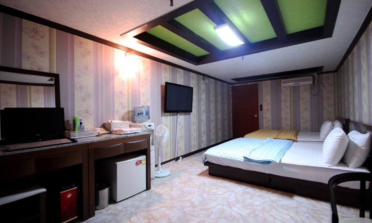 Jangyu-myeon Hotel | Gimhae Jangyu Poly M