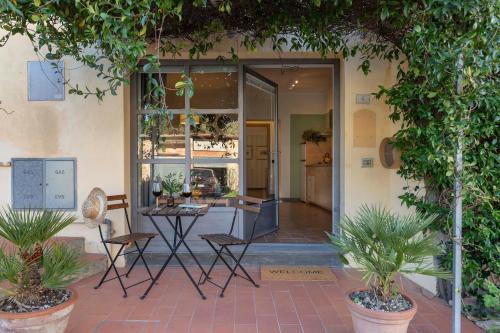 Usigliano Apartment | Ginger House