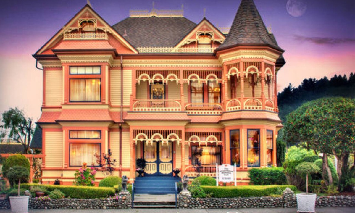 Ferndale Bed & Breakfast | Gingerbread Mansion Inn