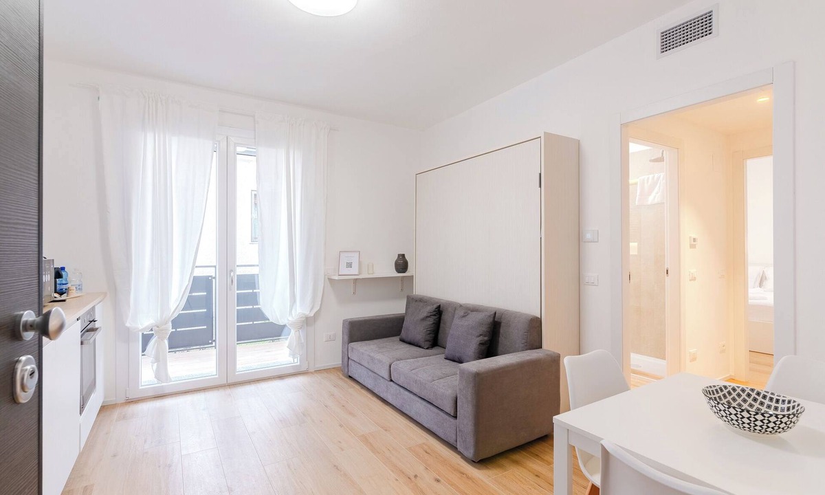 Bollate Apartment | GINO SUITES - Two-room apartment First Floor Luxury - Apt close to Rho Fiera and Milan