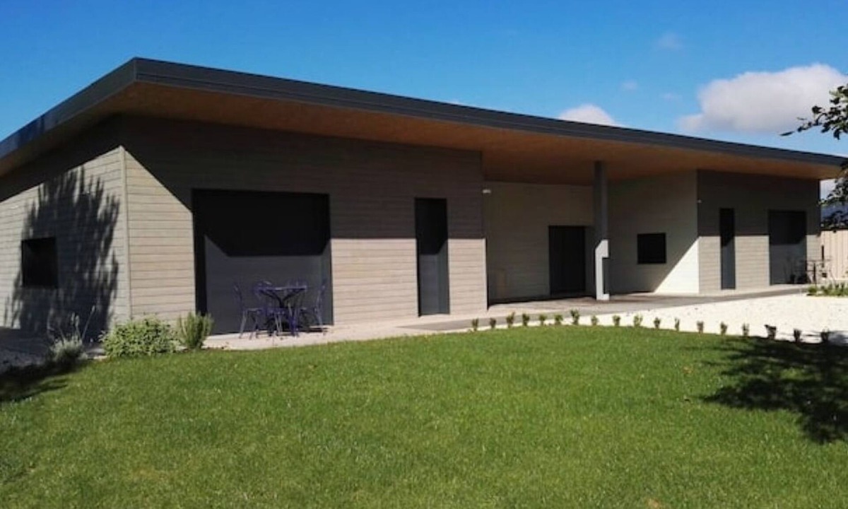 Ampilly-le-Sec Cottage | Gîte 2 bungalows, wooded, enclosed and secure grounds.