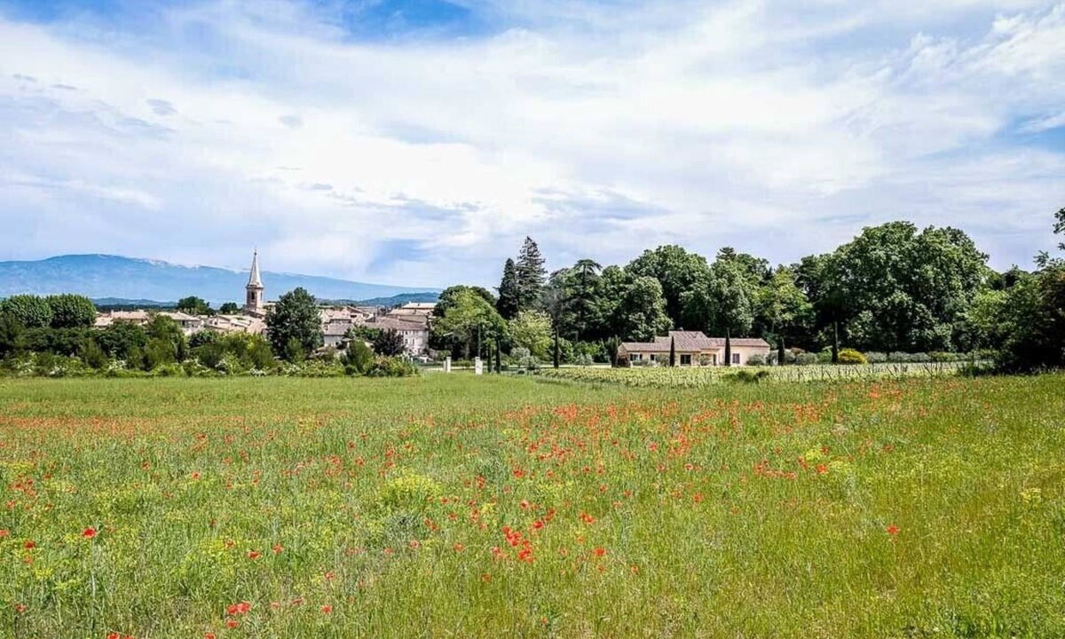 Saint-Didier Cottage | Gîte 4* Le Vallon du Barbaras -in the countryside and in the heart of the village of Saint-Didier