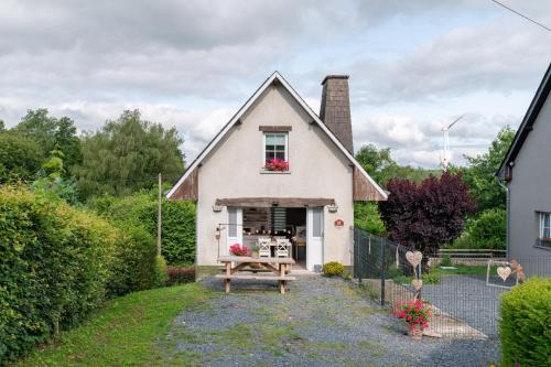 Leglise House | Gite Au Chant d'Eole