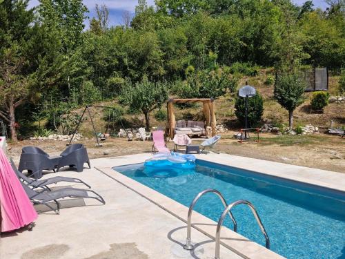 Poigny House | Gite "B" dans une ancienne corps de ferme