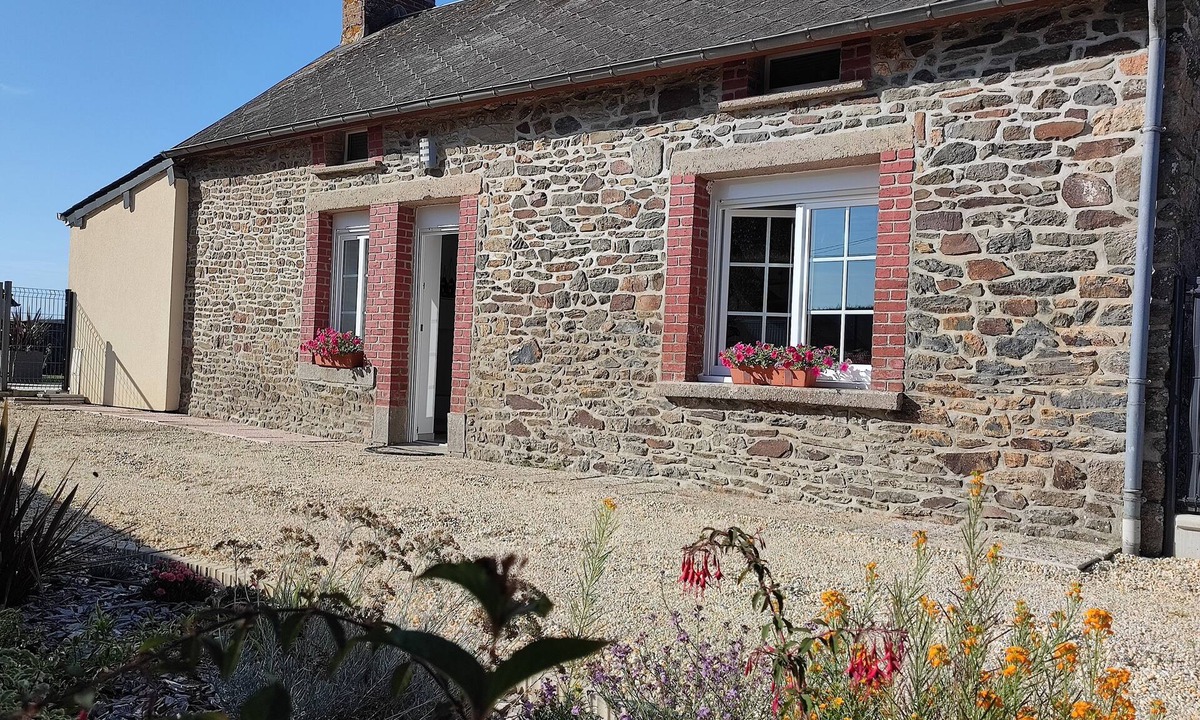 Bacilly Villa | Gite Dans un Petit Hameau au Calme Dans la Baie du Mont Saint Michel