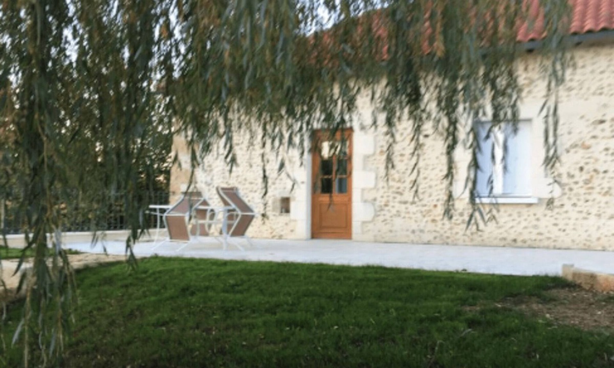 Notre-Dame-de-Sanilhac House | GITE HIBISCUS