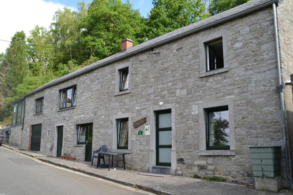 Anhee House | Gite Le Montis