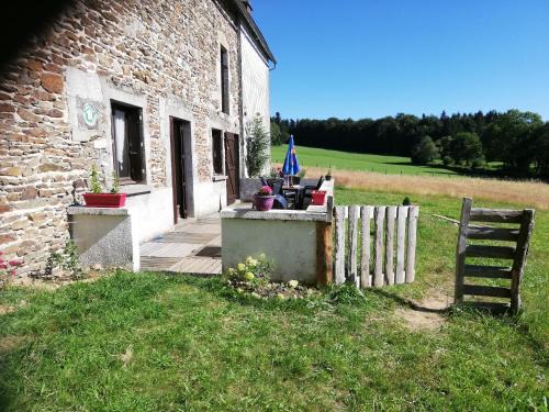Prondines House | gite les chaumeix