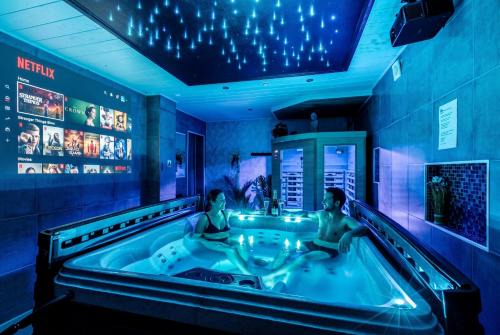 Ittenheim House | Gites Spa Strasbourg - Villa Cerf - SPA Privé, Sauna, Borne d'arcade, Babyfoot