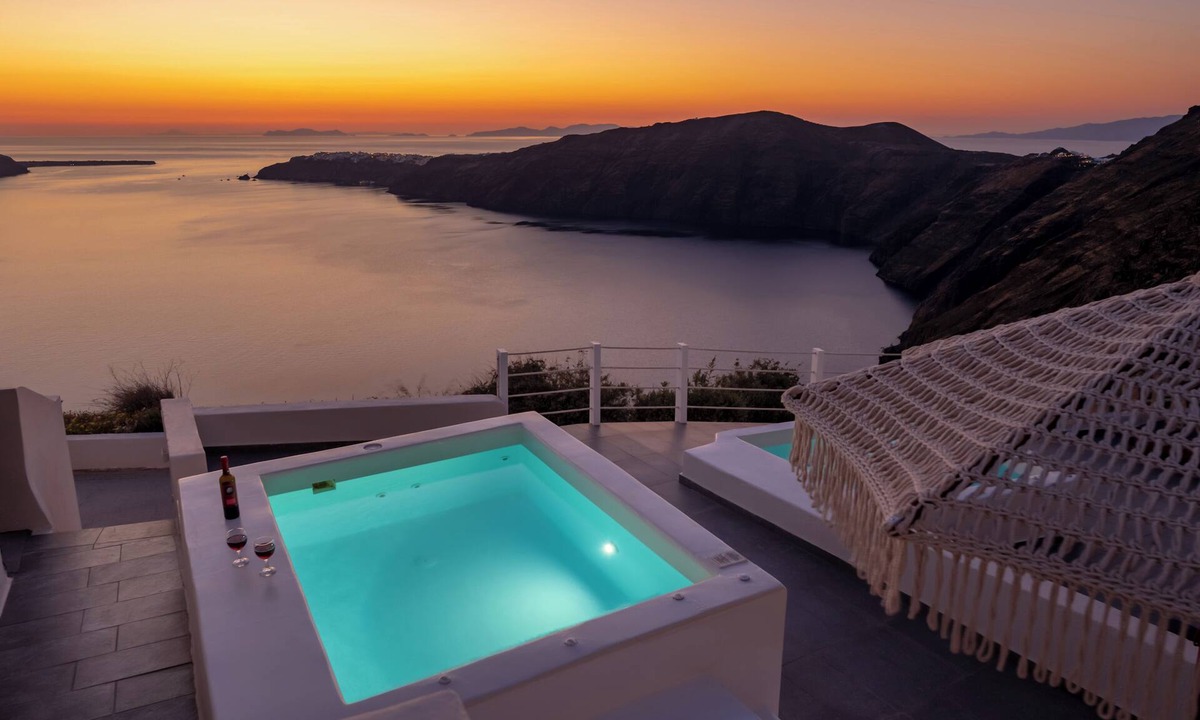 Imerovigli Hotel | Gizis Cliffside Suites