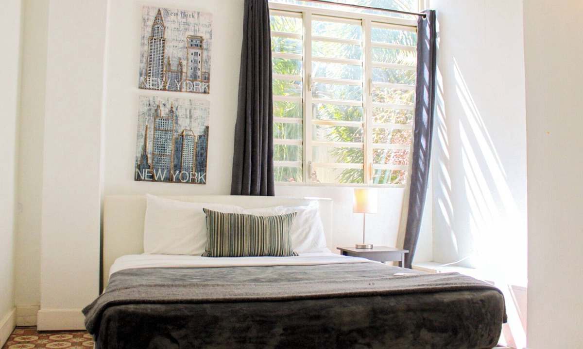 Ponce Centro Apartment | Gladiolas 1205