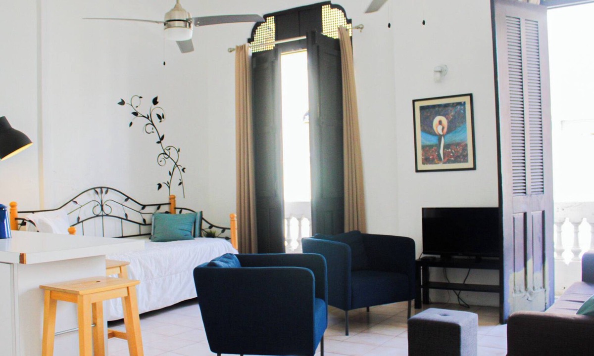 Ponce Centro Apartment | Gladiolas 2202