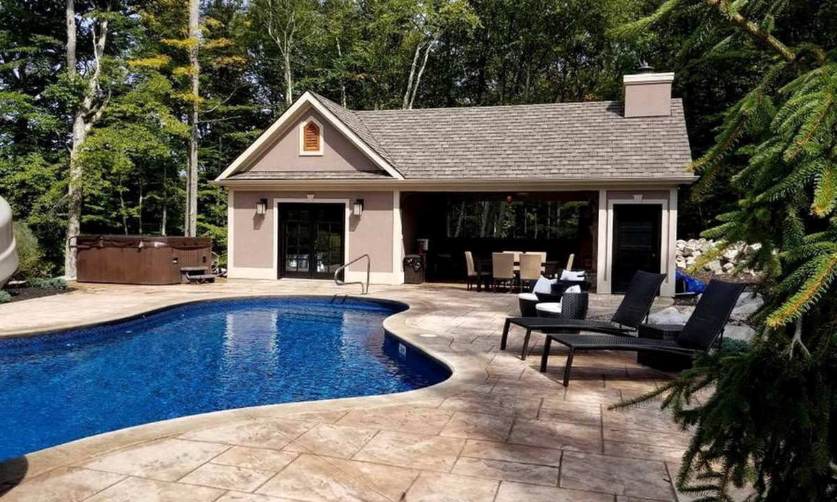 Pine Bush Cottage | Glamorous Cottage Rental with Outdoor Lounge and Pool on 40 Acres in Pine Bush, New York
