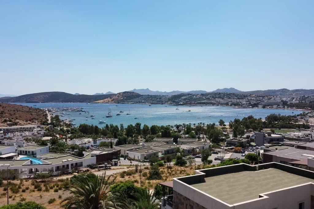 Bodrum City Center Villa | Glamorous Villa with a Pool and Panoramic Sea View