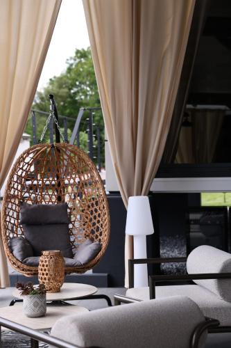 Platten House | Glamping L tiny , 2Ferienhäuser mit stillvolles Design und hohem Komfort Sauna Hot Tub